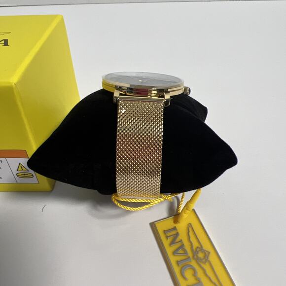 New Women’s Invicta Gold Mesh Bracelet Watch – Sleek, Minimal & Timeless main image 7